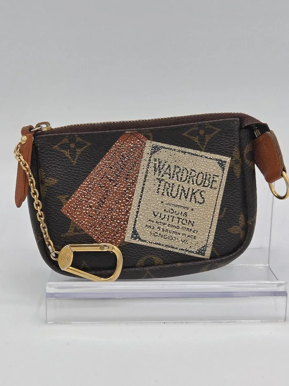 Louis Vuitton Monogram Wardrobe Trunks Key Pouch | Limited Edition | CA2099